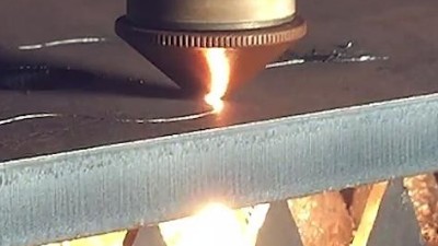 大型激光切割企業(yè)合作測(cè)試執(zhí)信環(huán)保激光切割煙霧過濾器！