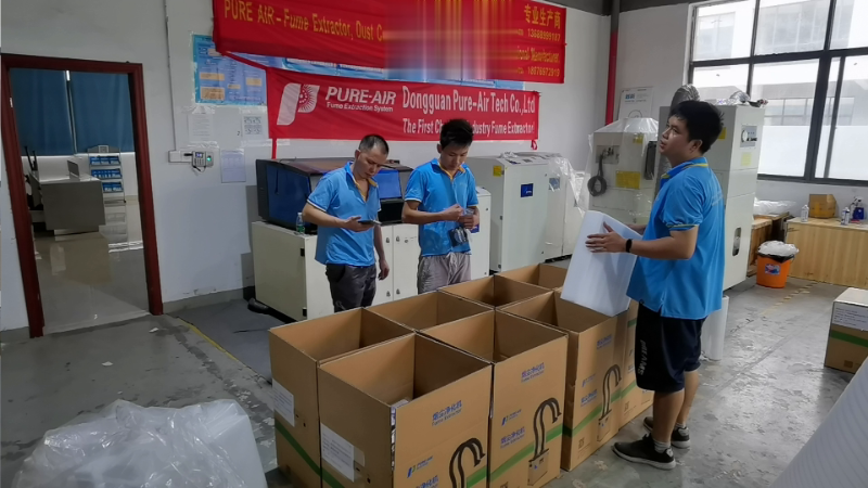 煙塵凈化機(jī),工業(yè)煙塵凈化機(jī),車間煙塵凈化機(jī)。