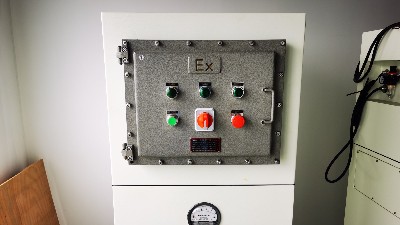 工業(yè)防爆除塵器,執(zhí)信環(huán)保專注車間安全粉塵凈化設(shè)備制造。